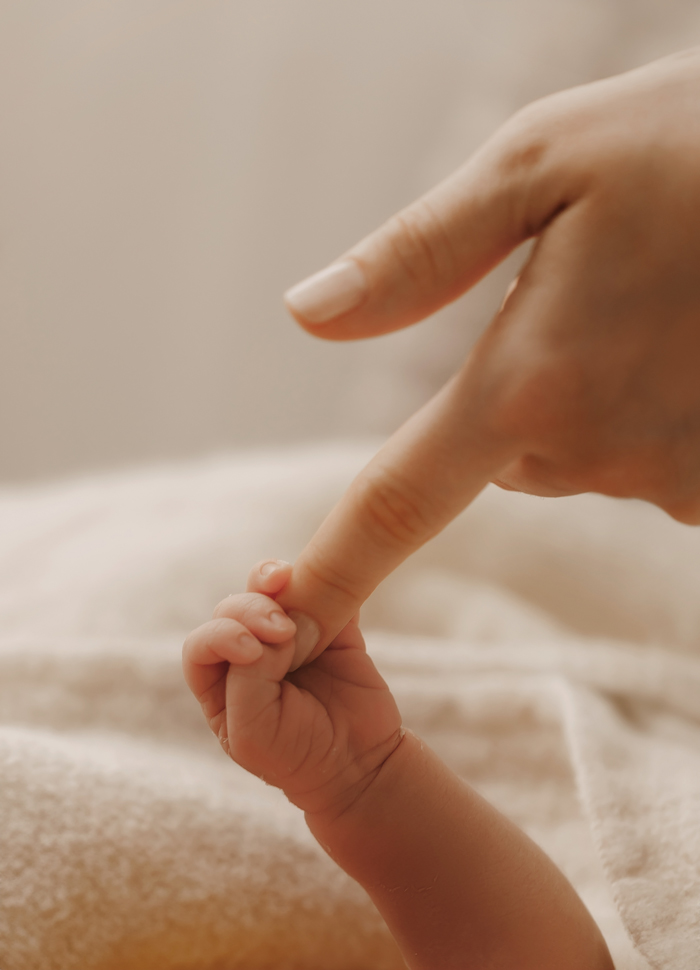 
Neugeborenes Baby beim Newborn Shooting in Dachau bei München
